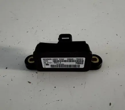 Suzuki Grand Vitara II ESP acceleration yaw rate sensor 3394578K0 06211702213 S270D22M0C