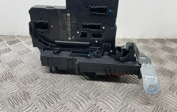 Mercedes-Benz C W204 Fuse module 2049005003 2049012602 2319025101