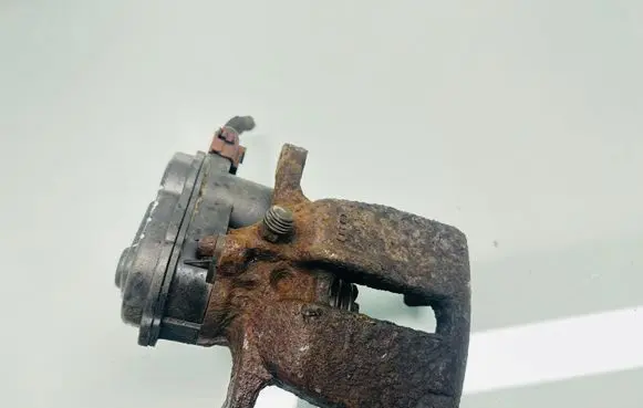 Rear brake caliper