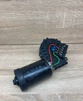 Mercedes-Benz E W210 Wiper motor 0390241420 1395106