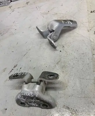 Lexus IS III XE30 Front door hinge set 