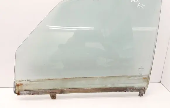 Mercedes-Benz W123 Front door window glass four-door 43R000433 DOT27 M53