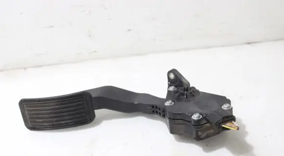 Mazda CX-7 Accelerator throttle pedal
