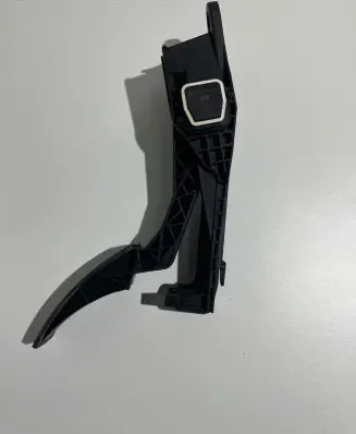 Mercedes-Benz ML W164 Accelerator throttle pedal A1643000104 21060