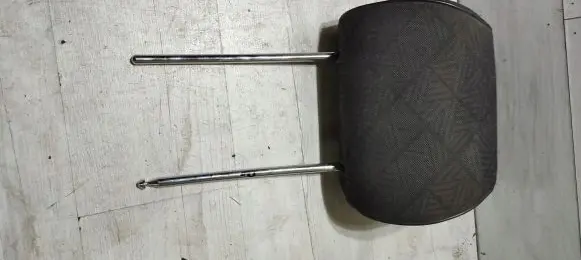 Mercedes-Benz E W124 Front seat headrest 