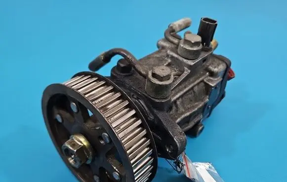Toyota Corolla Verso E121 Fuel injection high pressure pump 2210027010 IMPRK1613986