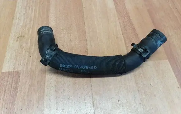 Jaguar XF X250 Engine coolant pipe/hose 9X239Y439AD DX239Y439AA C2Z4556