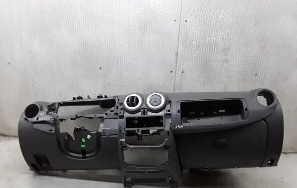 Renault Sandero I Dashboard