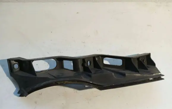 Volkswagen PASSAT B6 Front bumper mounting bracket 3C0807889