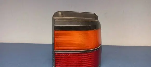 Volkswagen PASSAT B3 Rear/tail lights 333945112