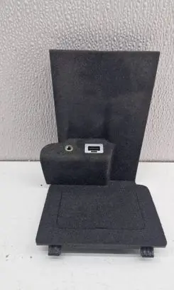 Volvo V50 USB socket connector 