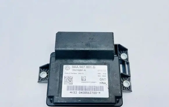 Volkswagen Tiguan Hand brake control module 3AA907801G