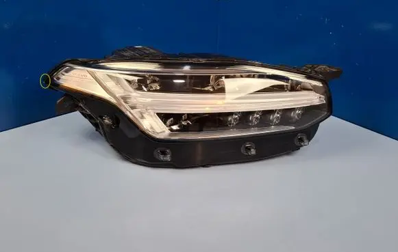 Volvo XC90 Headlight/headlamp 32342483 89916186