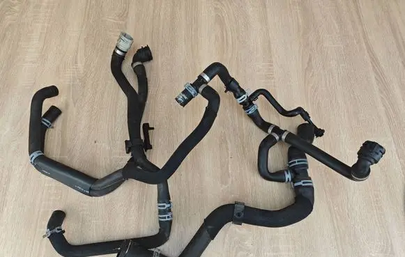 Audi A6 S6 C7 4G Engine coolant pipe/hose 4G0122055D