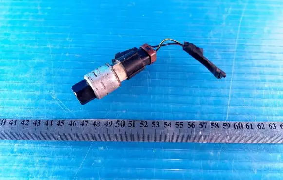 Ford Focus Air conditioning (A/C) pressure sensor 95BW19E561A 0816