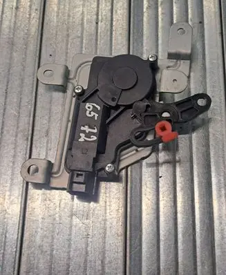 KIA Sorento Tailgate boot lock/latch motor 812403E000