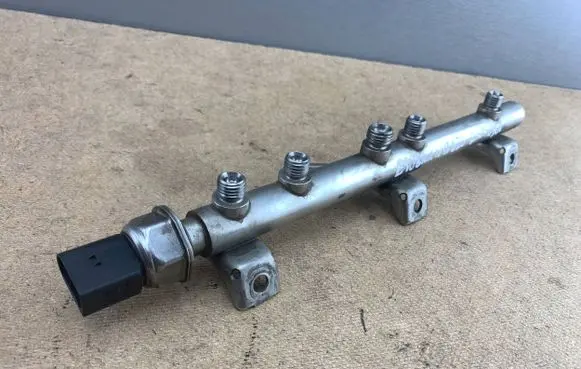 BMW 3 E90 E91 Fuel main line pipe 7562474 13537562474