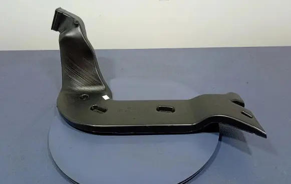 Volkswagen PASSAT B7 USA Intake resonator 2Q0819805