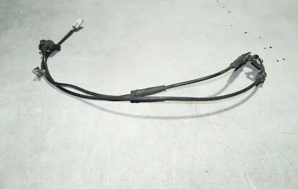 Hyundai Santa Fe ABS brake wheel speed sensor 956702B210