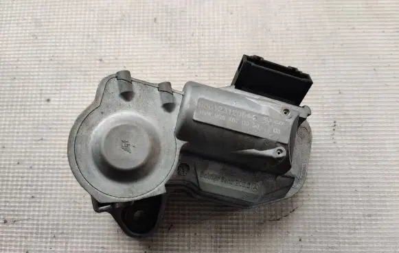 Steering wheel lock