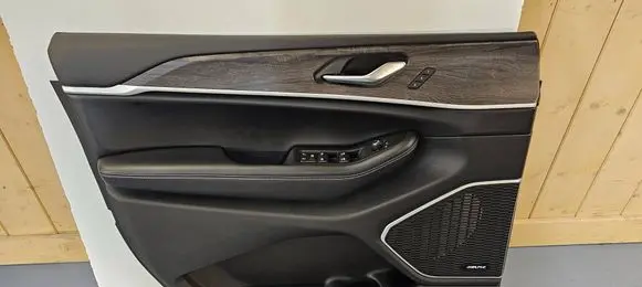 Jeep Grand Cherokee WL Front door card panel trim 22501A M8191240 20211800390