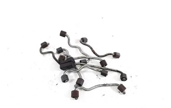 BMW X6 E71 Fuel injector supply line/pipe 