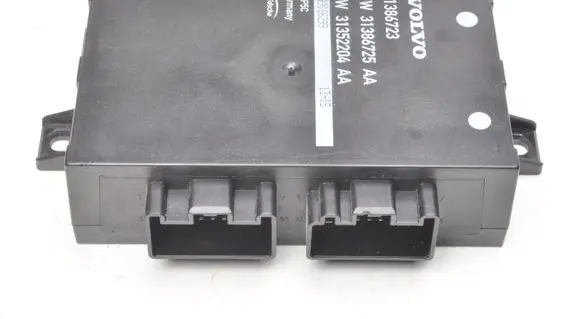 Volvo V70 Tailgate/trunk control unit/module 31386723