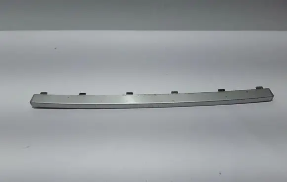 Front bumper splitter molding