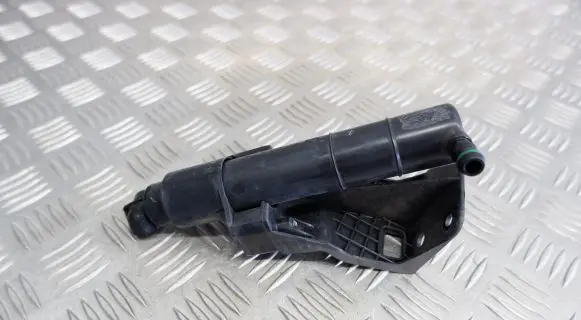 Mercedes-Benz GL X164 Headlight washer spray nozzle