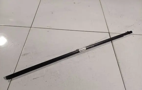 Mazda 3 II Front door glass trim molding 