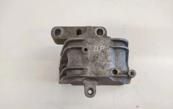 Volkswagen Golf V Engine mount bracket 1K0199262