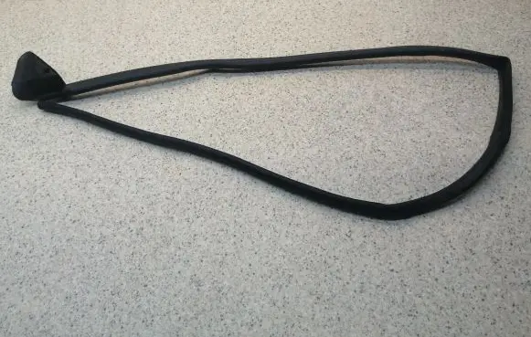 Opel Corsa F Rubber seal front door (on door) 3559291 983150098000