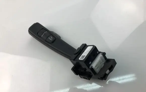 Volvo V60 Indicator stalk 31456045