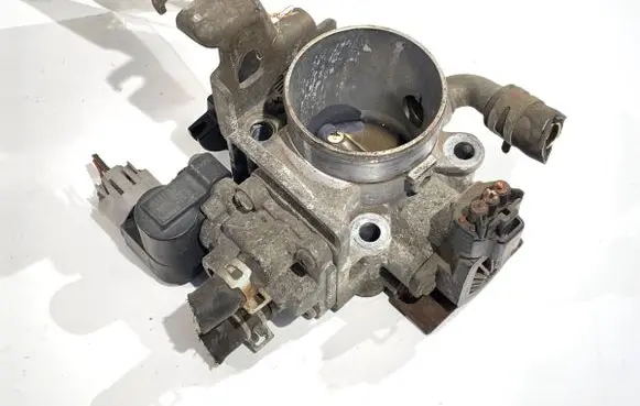 Suzuki Swift I Engine shut-off valve 