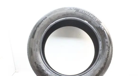 KIA Sportage R12 summer tire 23555R19 RUNWAY