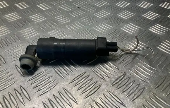Toyota Avensis T270 Headlight washer pump