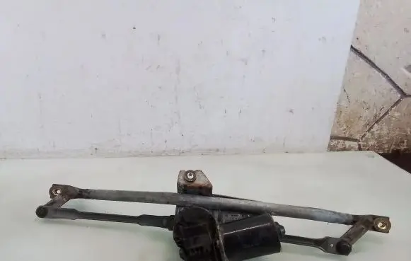 Audi A6 S6 C5 4B Front wiper linkage and motor