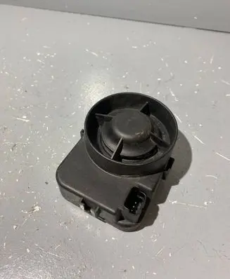Volvo V50 Alarm system siren 8696043