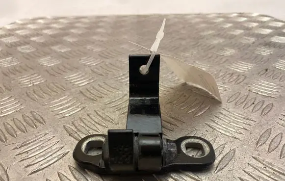 Volvo XC90 Rear door upper hinge 31424588