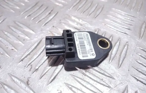 Jeep Patriot Airbag deployment crash/impact sensor P04896061AA TC4ME108746141