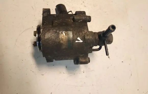 Toyota Avensis T220 Vacuum pump 2930027010