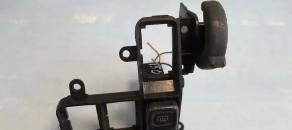 Mazda 626 Windscreen/window heater switch