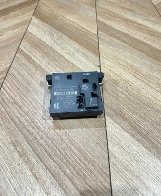 Mercedes-Benz E W211 Door control unit/module 2118201526 356805