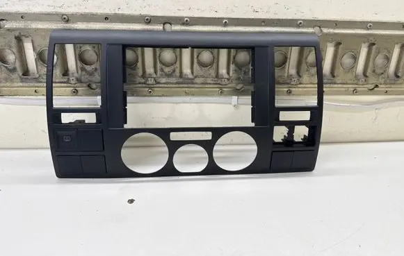 Volkswagen Transporter - Caravelle T5 Radio/GPS head unit trim 7H0857237E