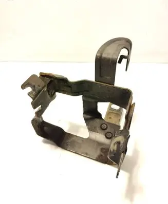 Volvo V60 Power steering pump mounting bracket 31329016 A0027142 C6S4B