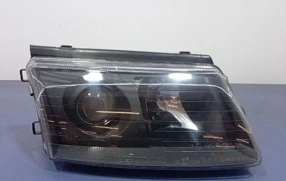 Volkswagen PASSAT B4 Headlight/headlamp 4411156R