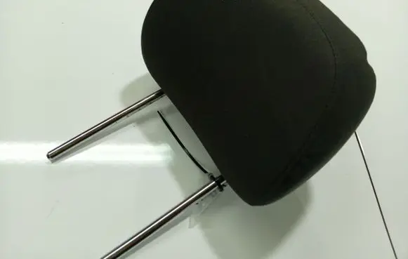 Mercedes-Benz A W169 Front seat headrest 