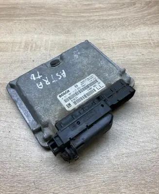 Opel Astra G Engine control unit/module ECU 90562574 0281001674