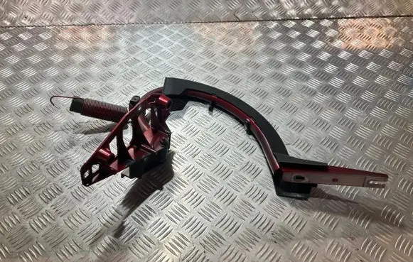 Mercedes-Benz C W205 Tailgate hinge TM25373