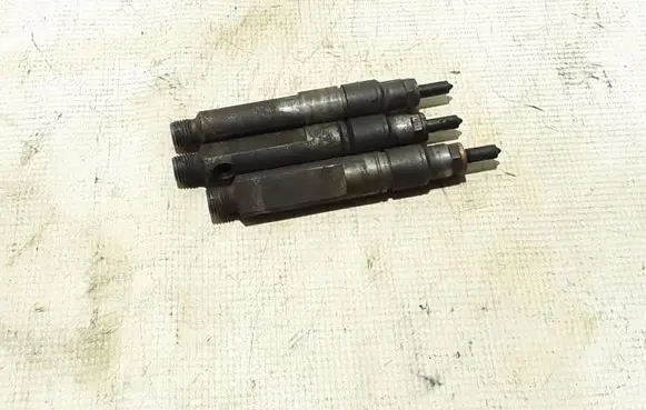 Renault Kangoo I Fuel injector 8200047509